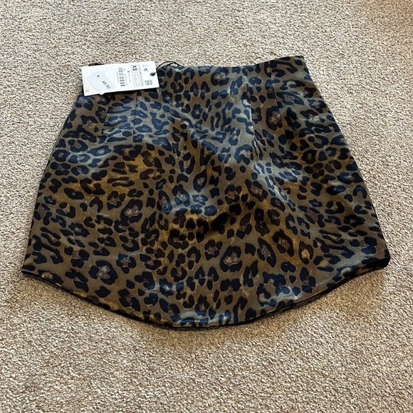 ZARA SATIN SILK SKIRT - Picture 3 of 3